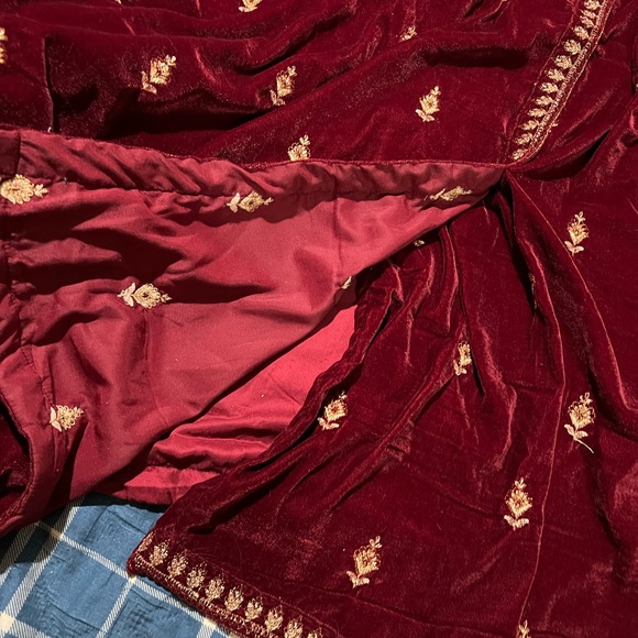 Beautiful women dress - Picture 5 of 5